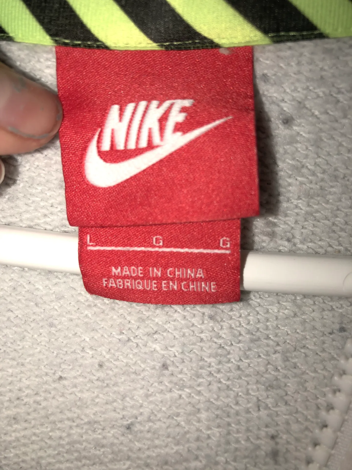 Nike Cropped Zip-up Hoodie - Image 4