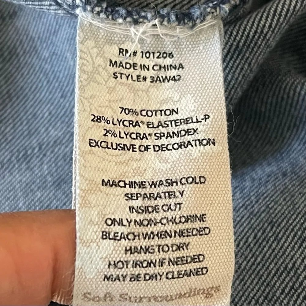 Soft  Surroundings Women’s Metro Floral Embroidered Denim  Jeggings Jeans SP - Image 9