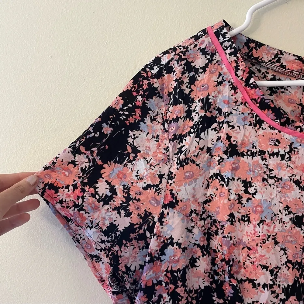 Motherhood Maternity pink floral top ruched vintage single stitch women’s shirt - Image 2