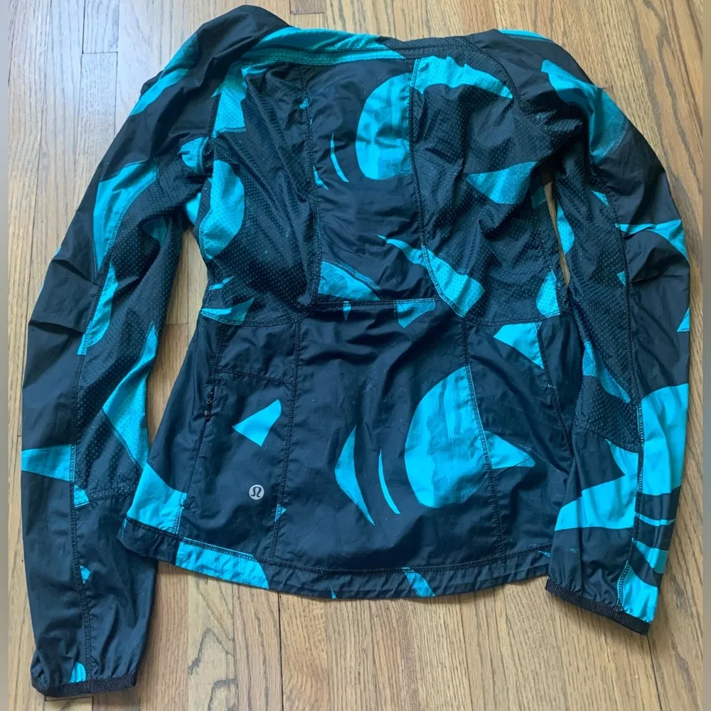 Lululemon back pack it jacket size 2 peacock blue - Image 9