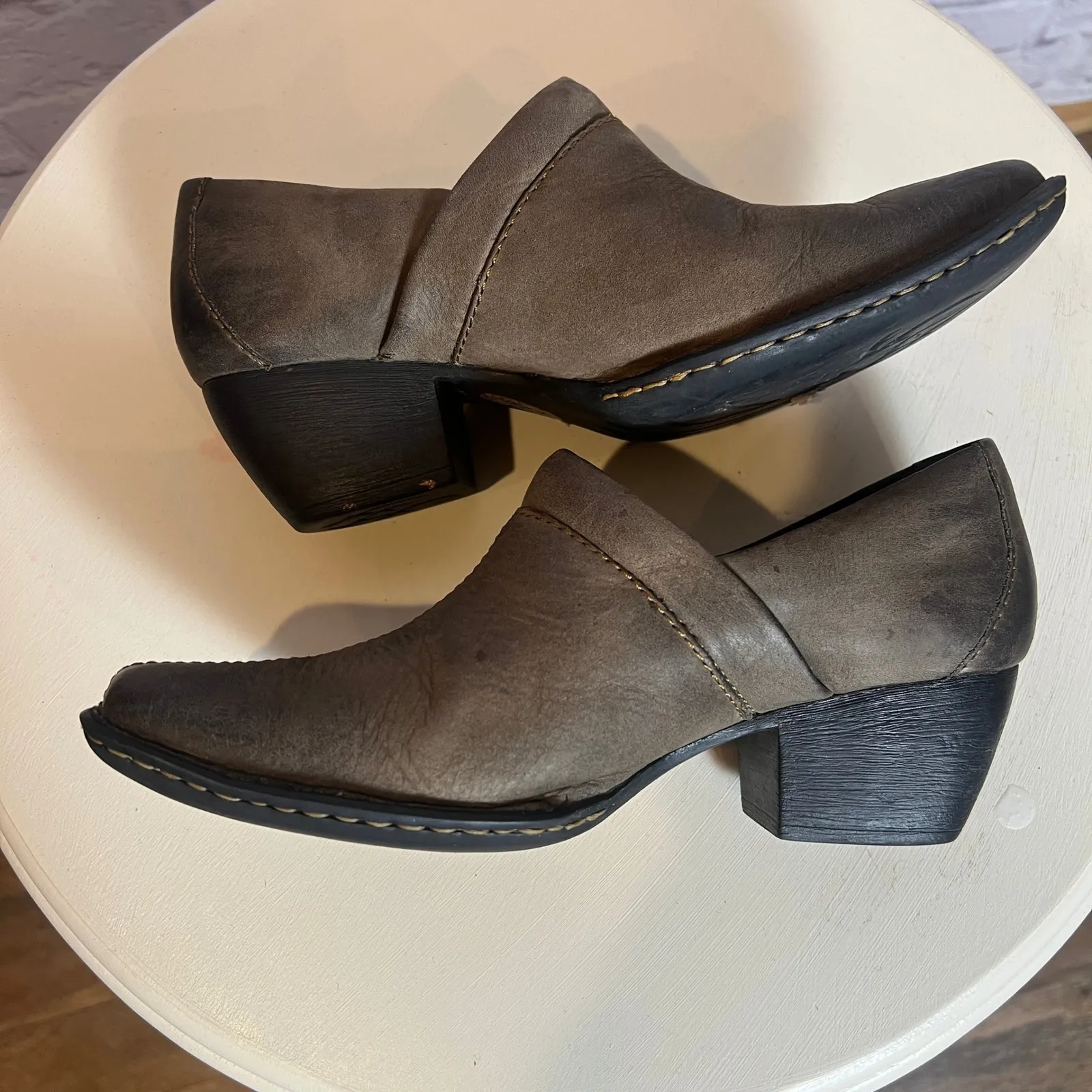 Born Brown Leather Slip On Mule Clog Shoes Women's 7 - Image 6