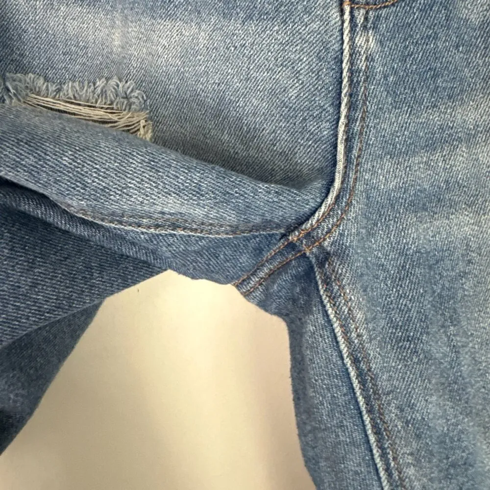 American Eagle Stretch Destroyed Mom Jeans Distressed Ripped Size 4 EUC - Image 5