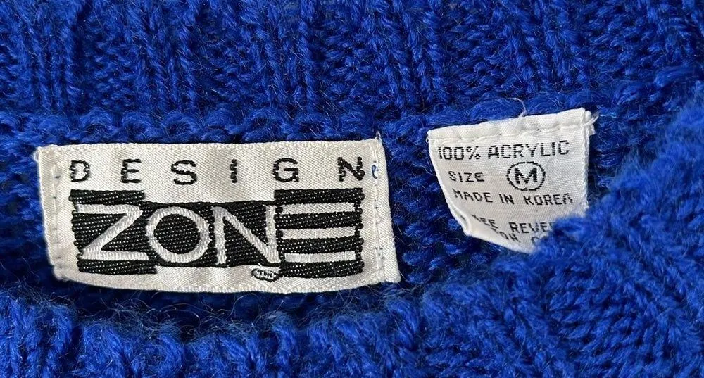 Ugly Christmas sweater vest Santa sleigh and reindeer Sz M Size M - Image 3