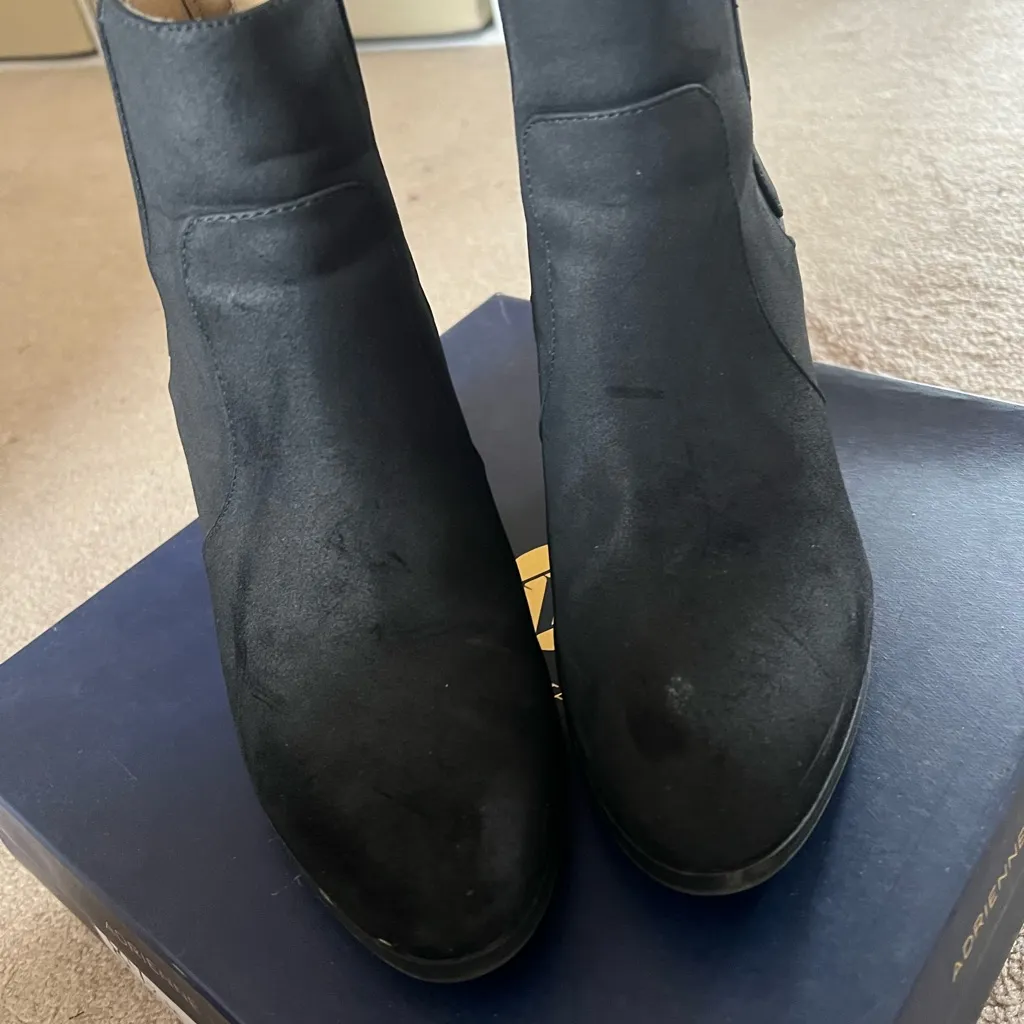 Adrienne Vittadini Sleek Black Heeled Boots - Image 3