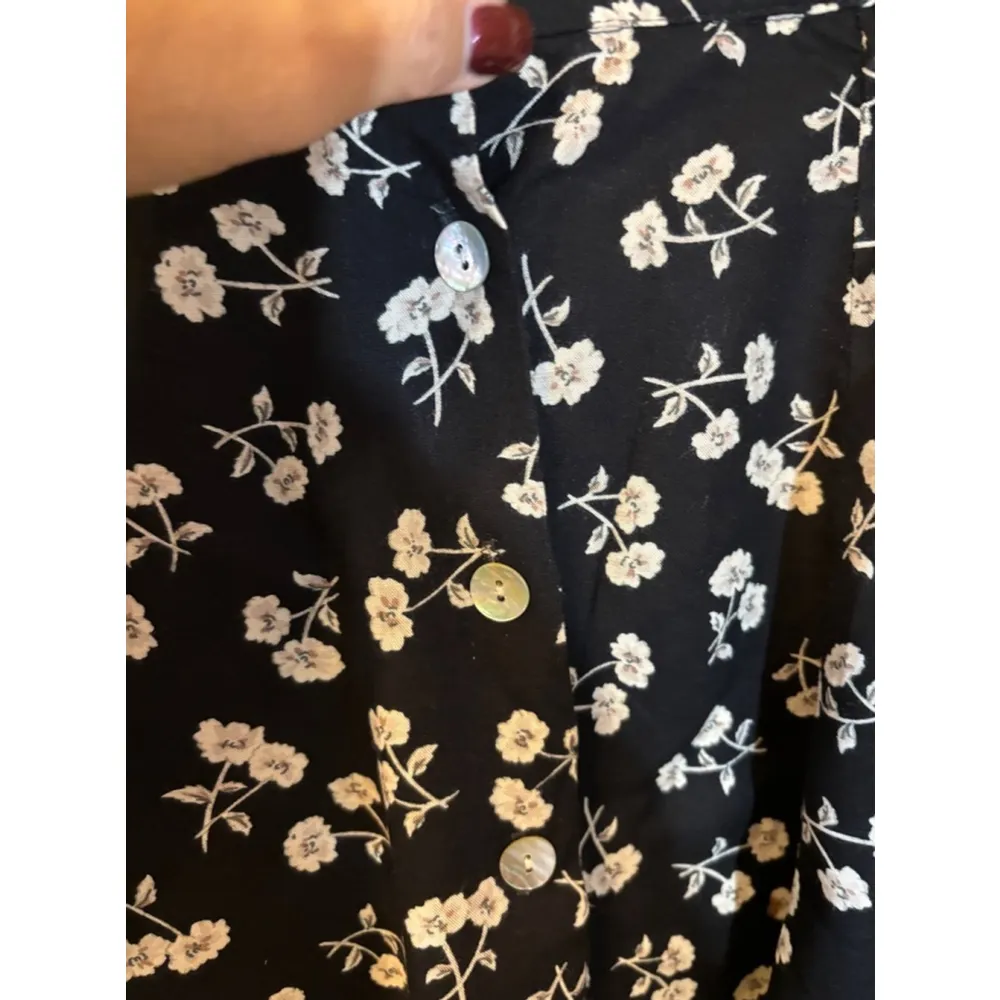 Vintage  Skirt Size 7 Black White Floral - Image 6