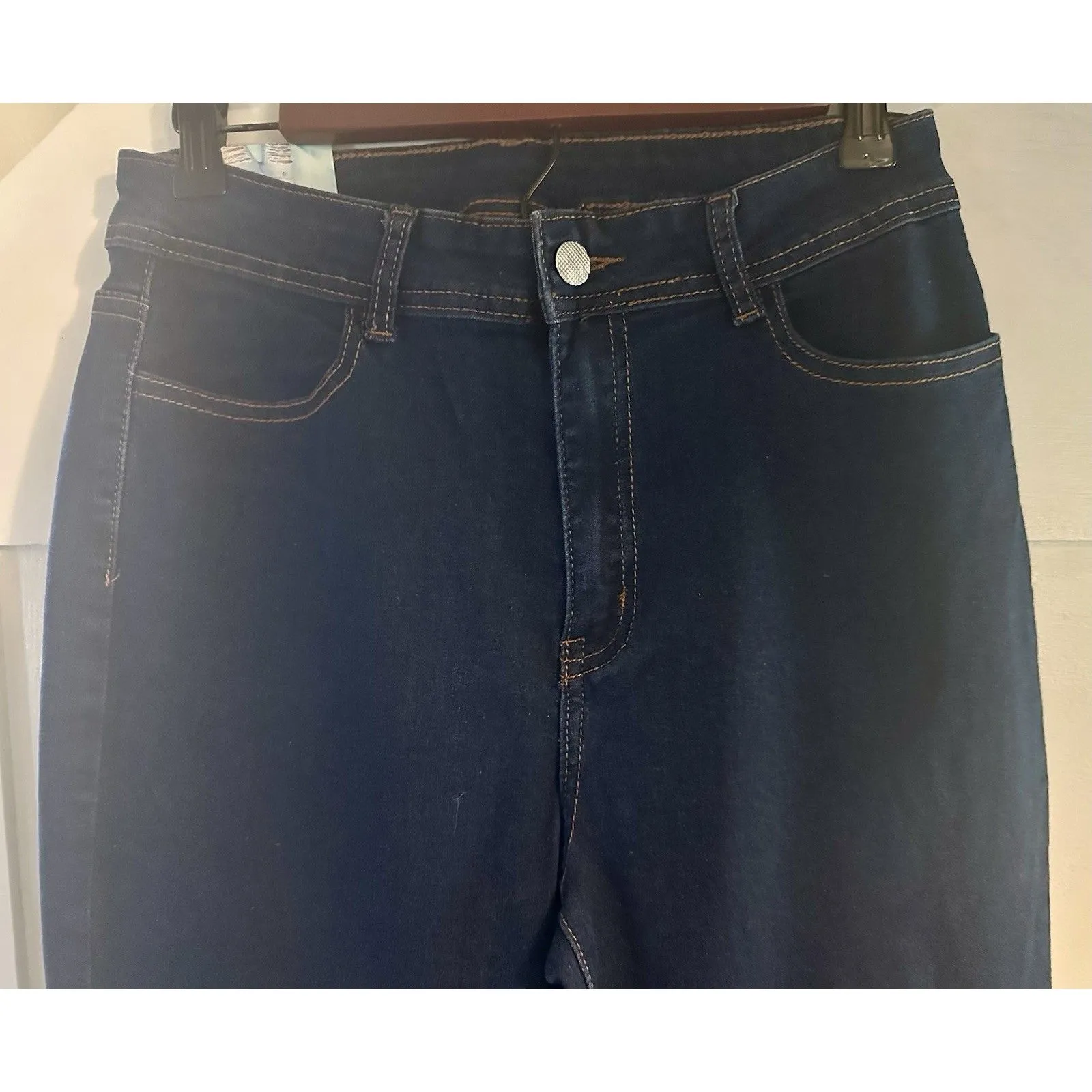 H&Y Fashions Frayed Flare Bell Bottom Distressed Dark Wash Jeans Women’s Sz XL Blue - Image 4