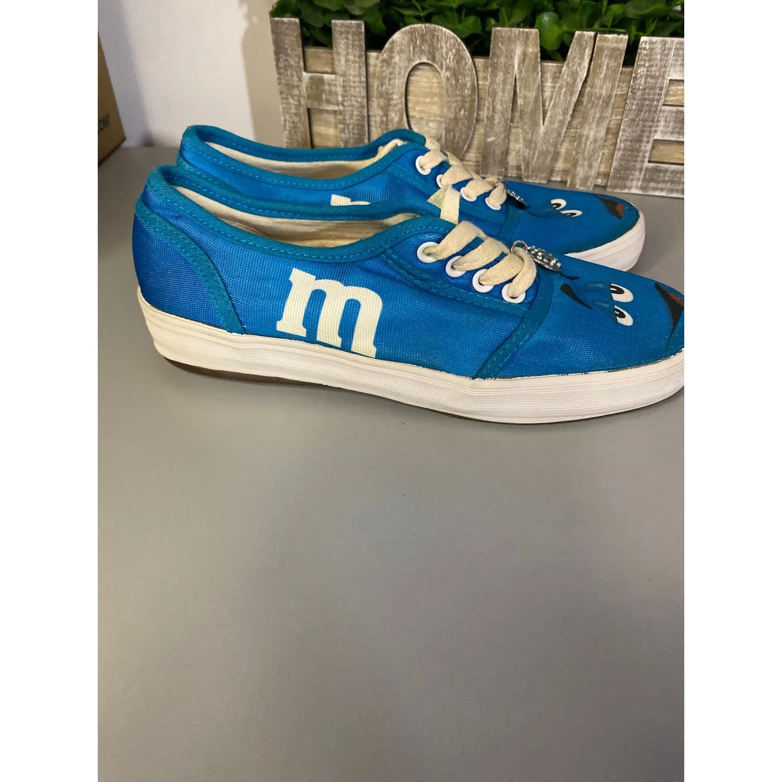 M&Ms Blue Cartoon Face Sneakers Womens Size 5.0 US 3.5 UK Bradford Exchange - Image 3