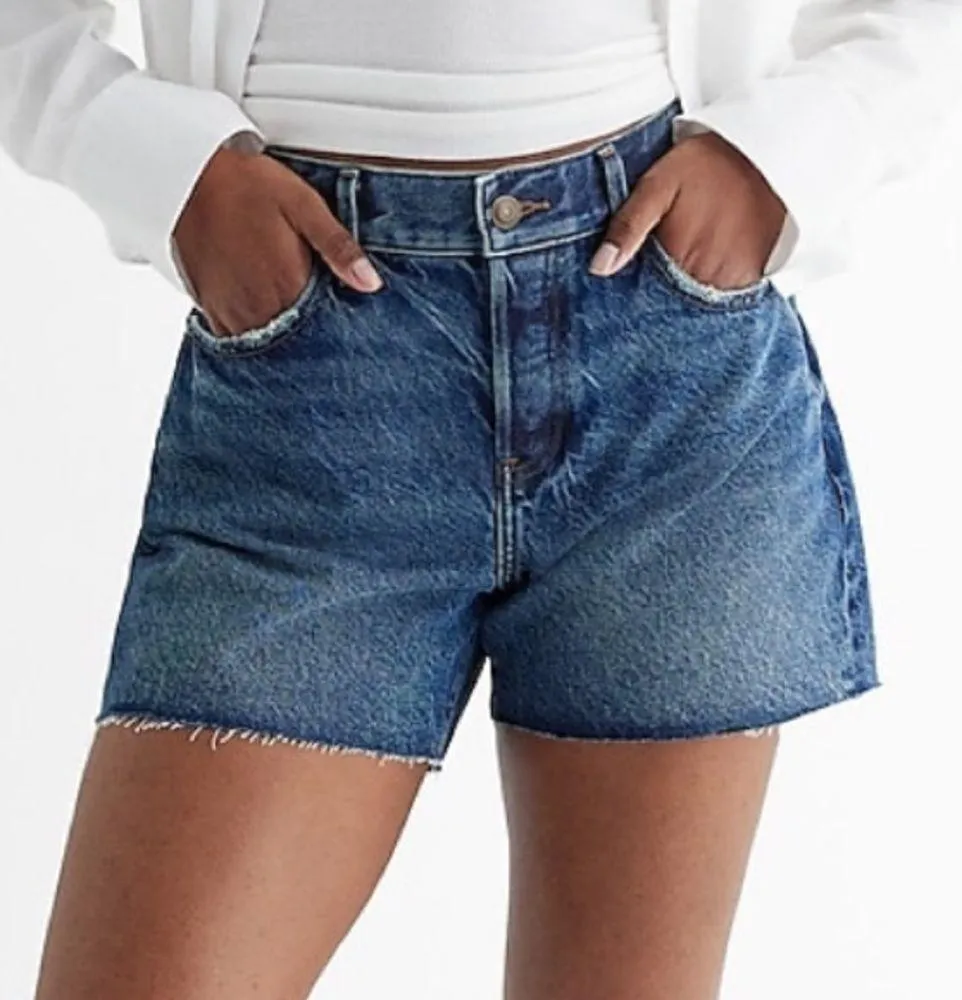 Express Mid Rise Raw Hem Midi Short - Image 2