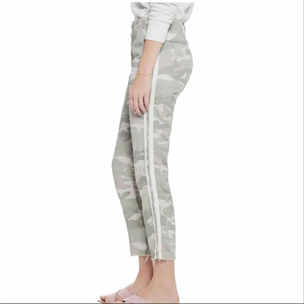 MOTHER The Shaker Chop Crop Fray Desert Camo Pants Size 23 Ankle Straight - Image 5