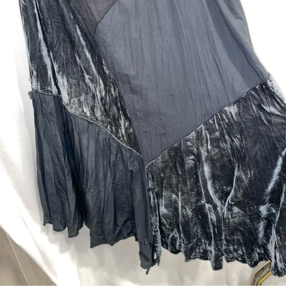 Vintage Stevie Nicks style charcoal corduroy velvet maxi boho fringe belt skirt Gray Size 6 - Image 10