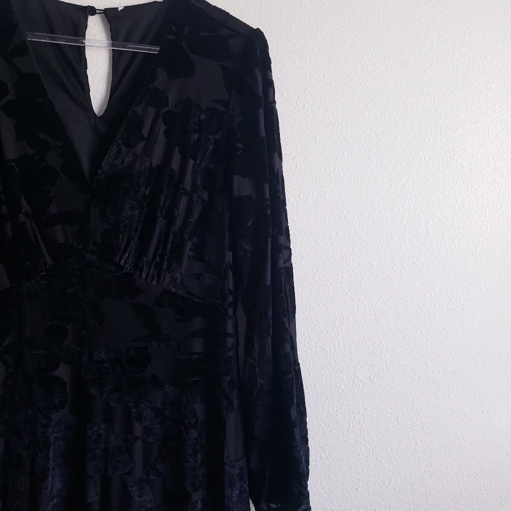 Baltic Born Vienna Velvet Maxi Dress Long Sleeve New Without Tags - Image 5