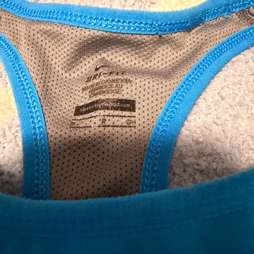 Nike Women's Blue Dri Fit Tank Top - Image 3