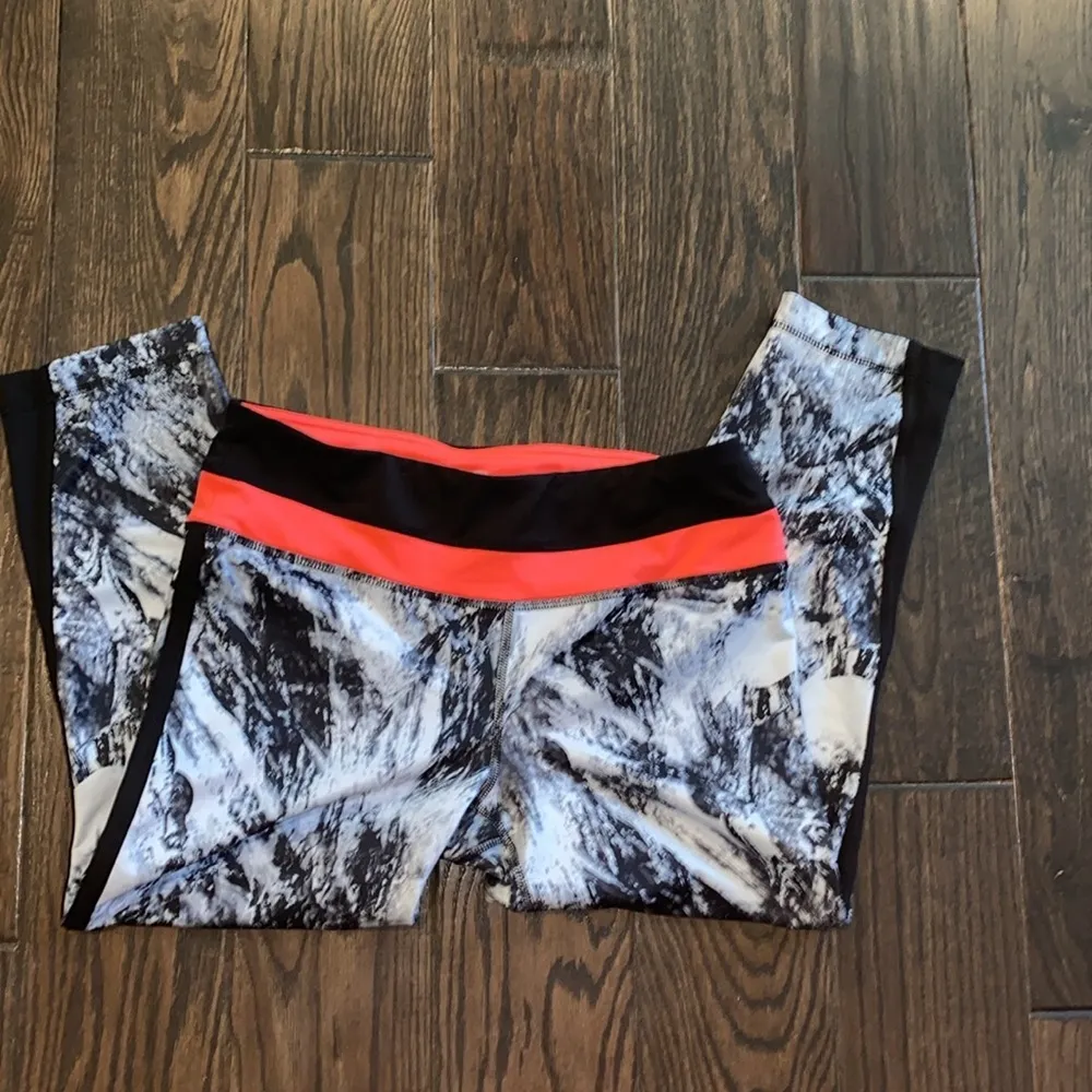 ACTIVE LIFE L multi color print athletic leggings size small - Image 2