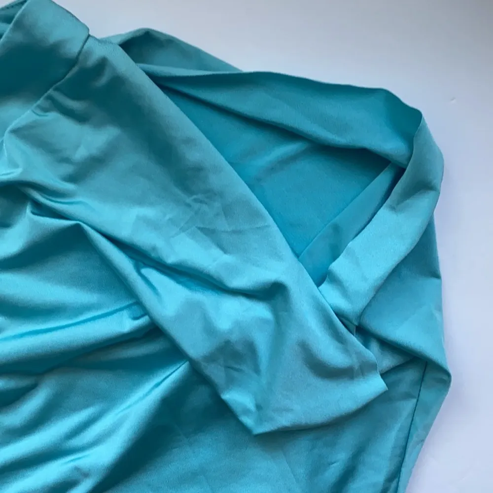 NWT Forplay sexy asymmetric fitted club top, size S - Image 4