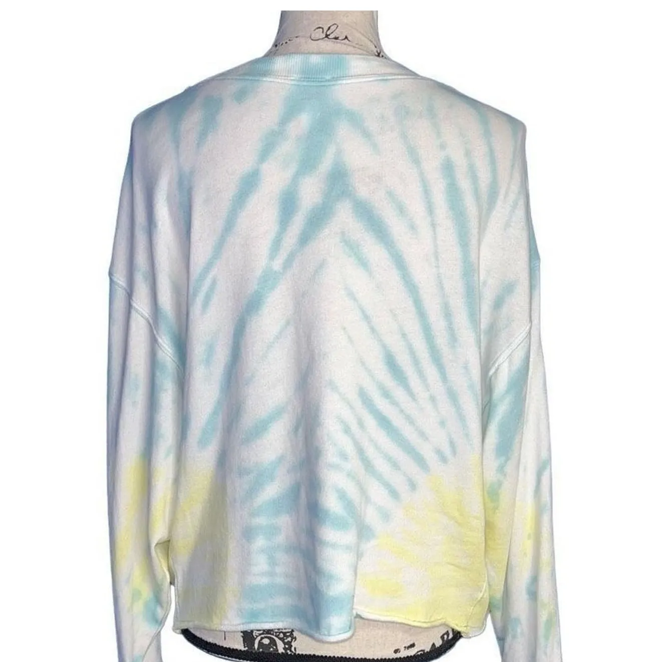 Evereve Peyton Jensen cropped sweatshirt XS‎ - Image 2