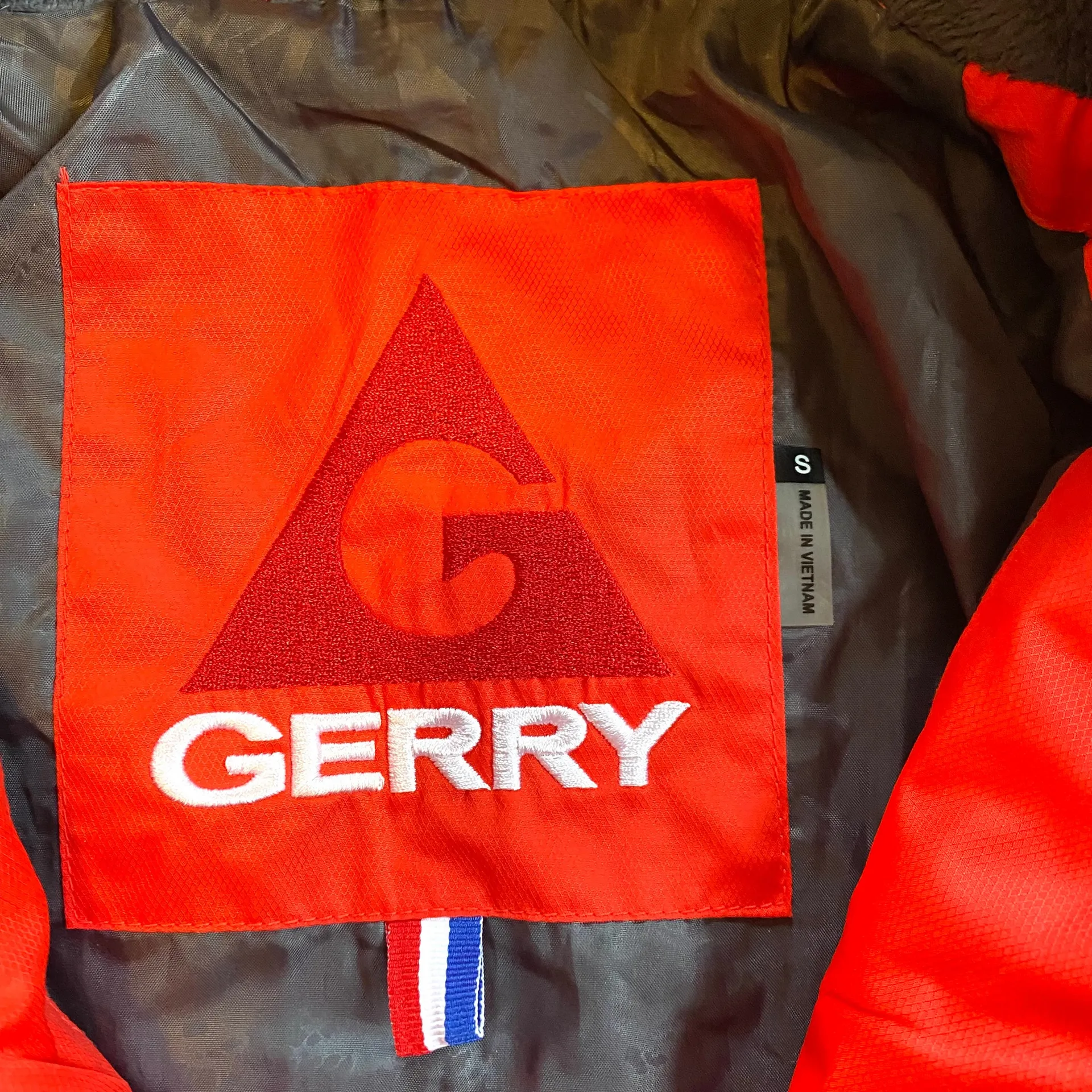 Women’s Small Bright Red Orange Lightweight Fall Winter Quilted Jacket - Image 4