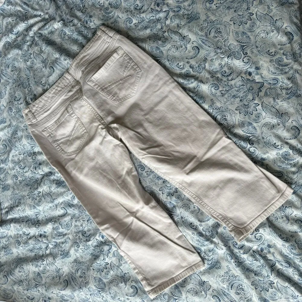 SO denim white cotton denim capris, size 9 - Image 3