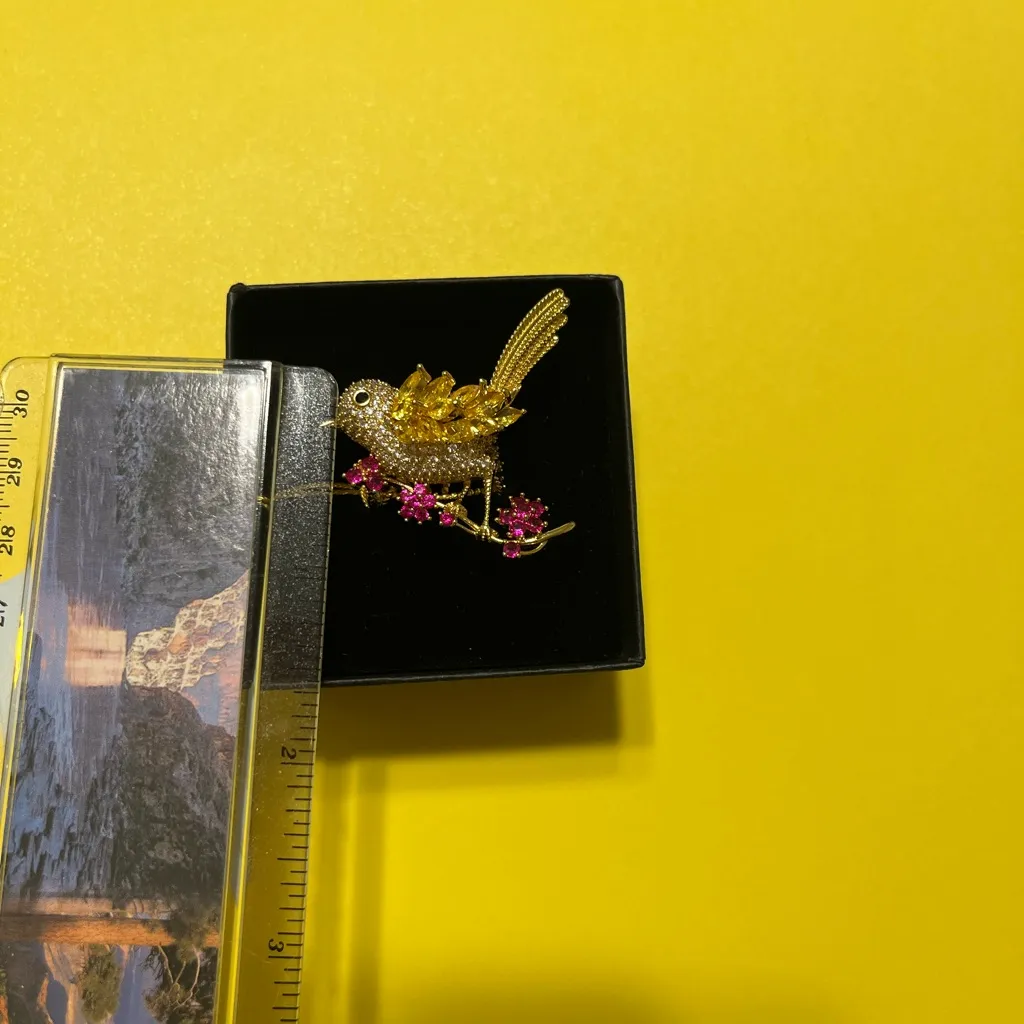 Beautiful Bird Ring see pics - Image 7