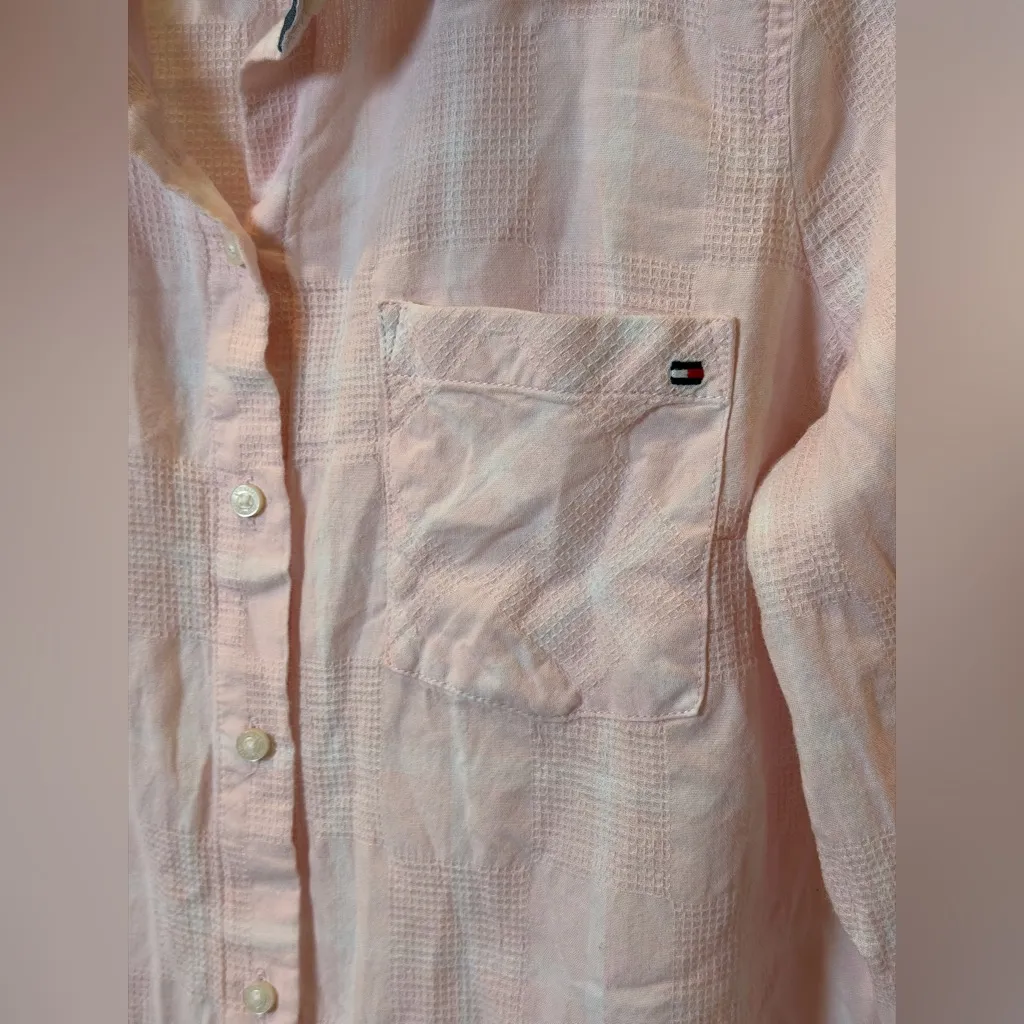 Tommy Hilfiger Pink Textured Button Down Shirt – Women’s Medium - Image 5