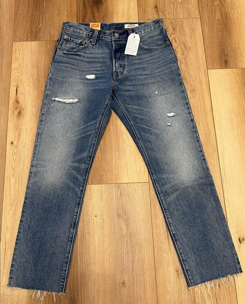 NWT  Women’s Blue 501 High Waisted Ripped Fray Hem Straight Jeans - Image 2