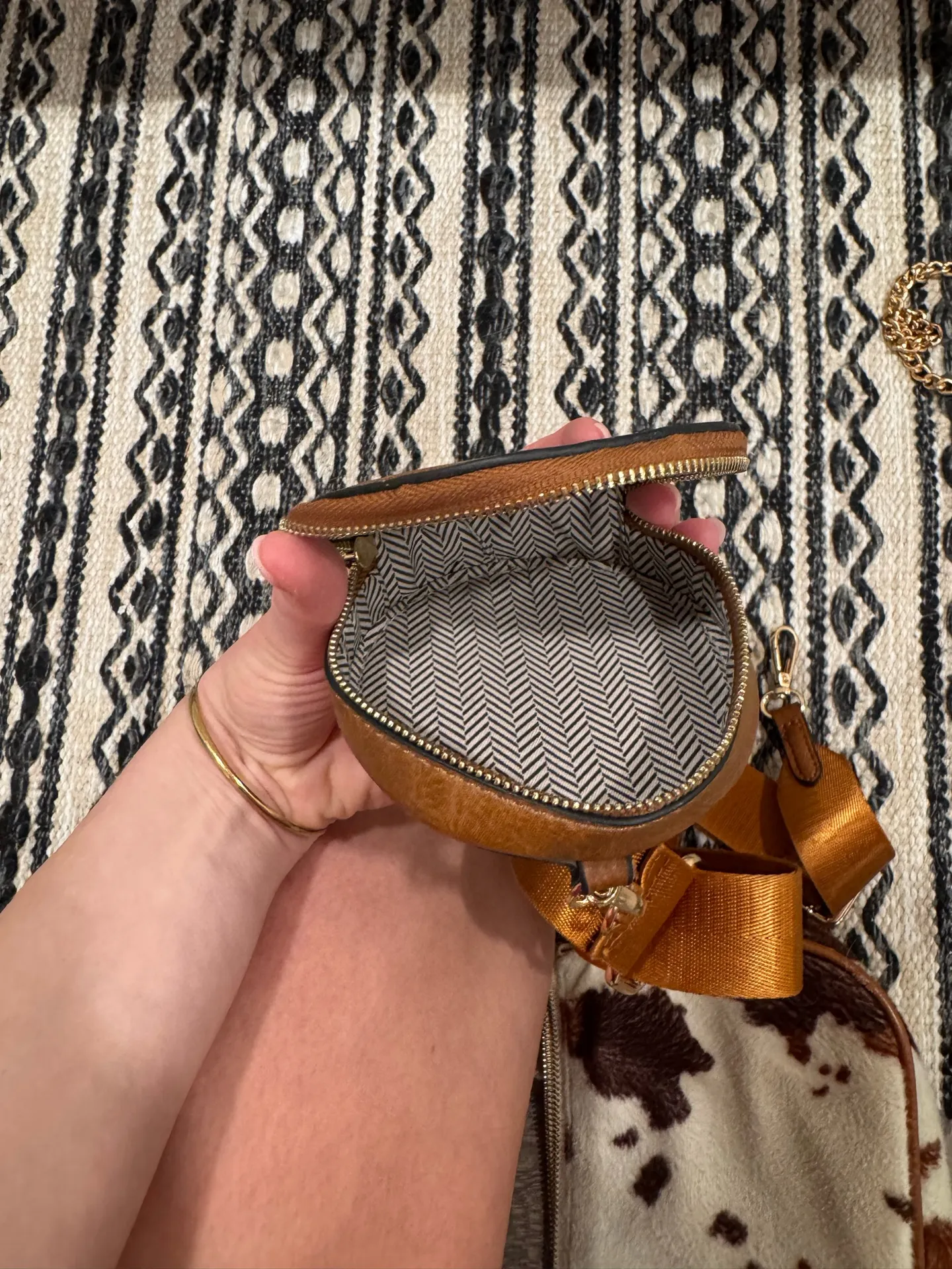 Cow print shoulder bag Brown - Image 4