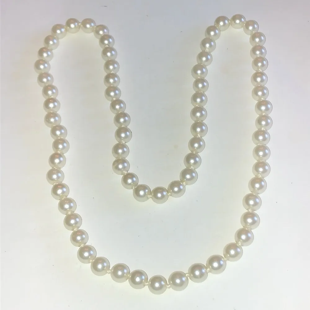 Vintage Off White Faux Pearl Acrylic Beaded Classic Boho Retro Necklace - Image 3