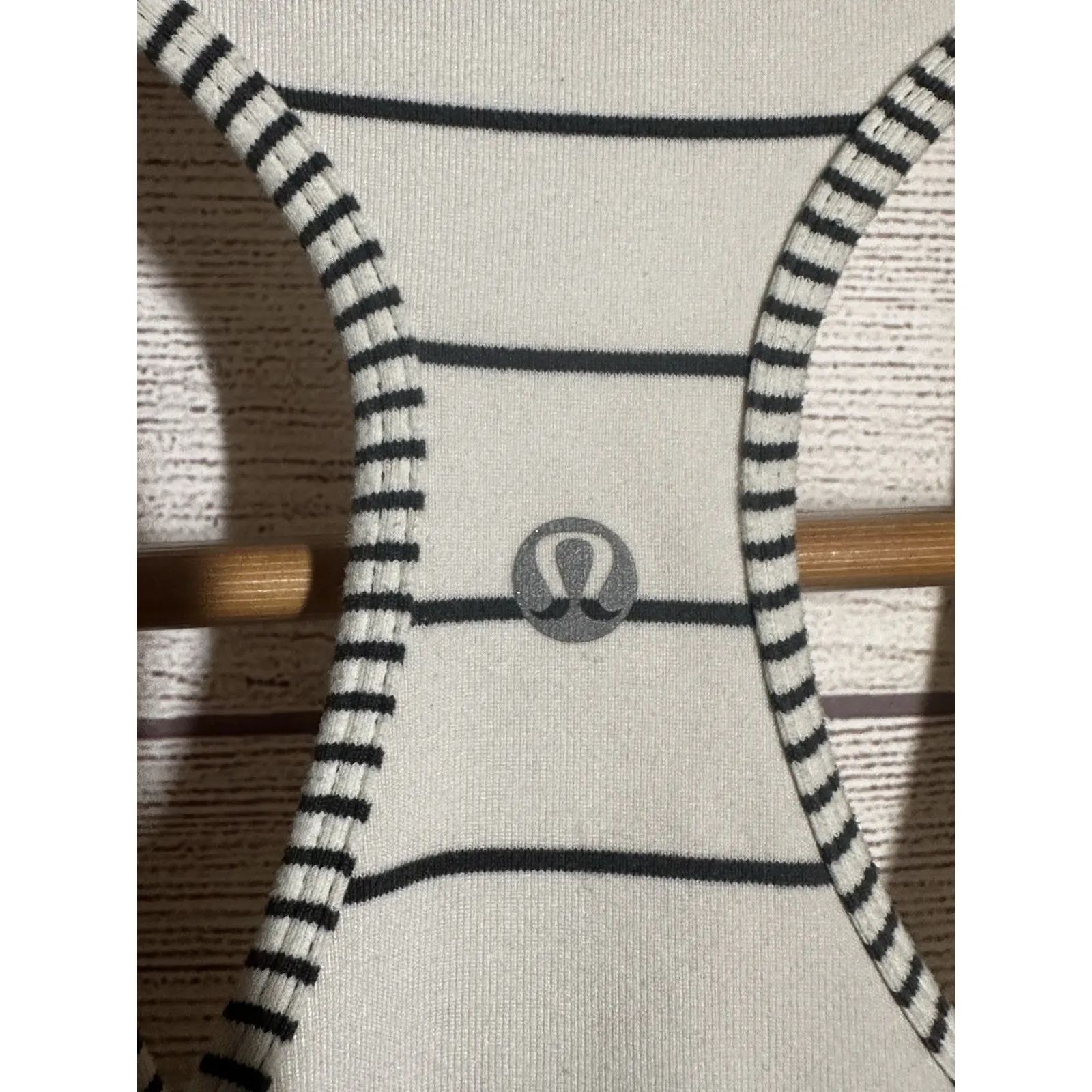 Lululemon Stripe Tank Top Size 4‎ Racerback Cream Black Gray Razorback Pullover - Image 3