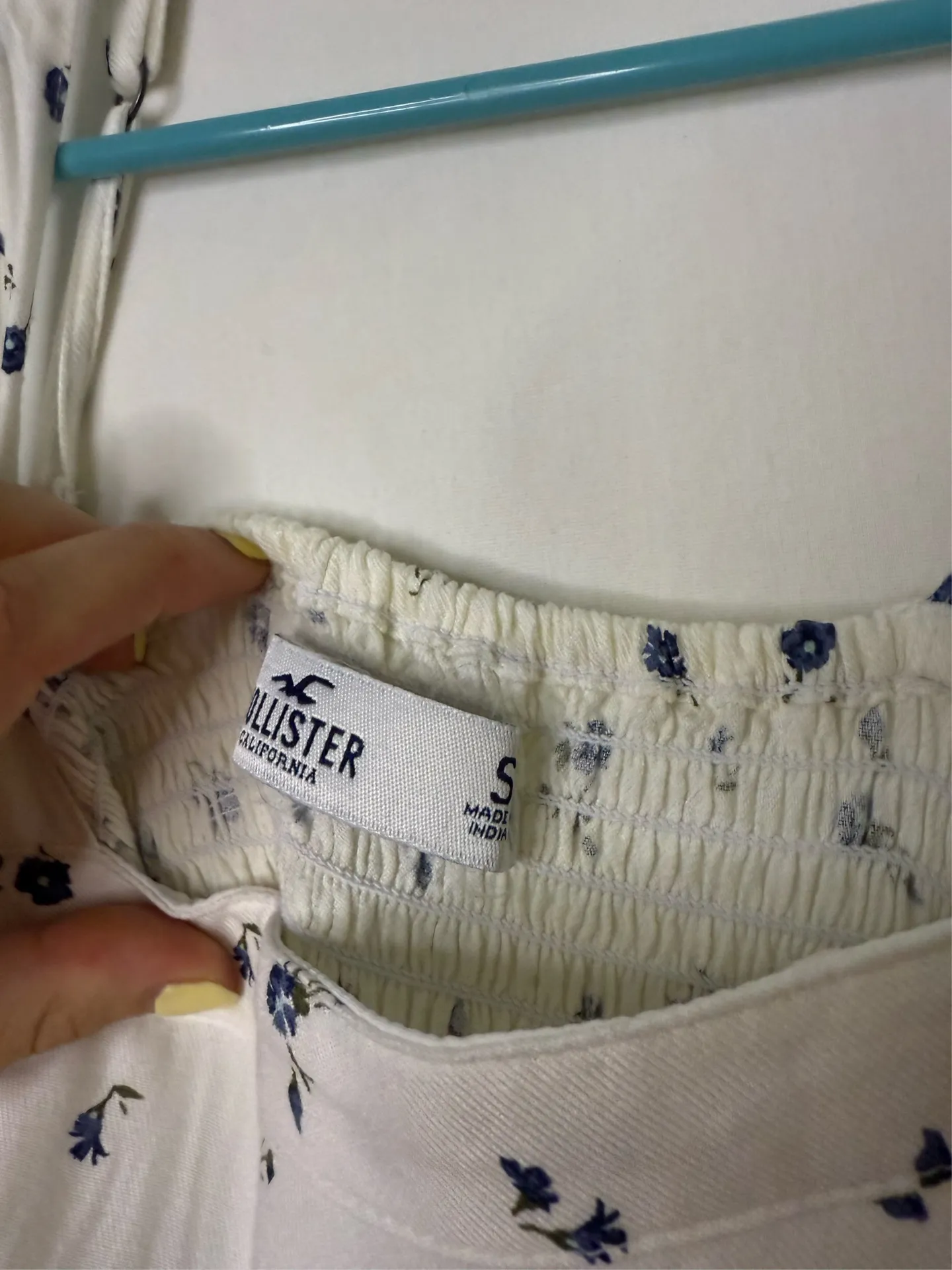 Hollister Romper Floral Blue White - Image 3