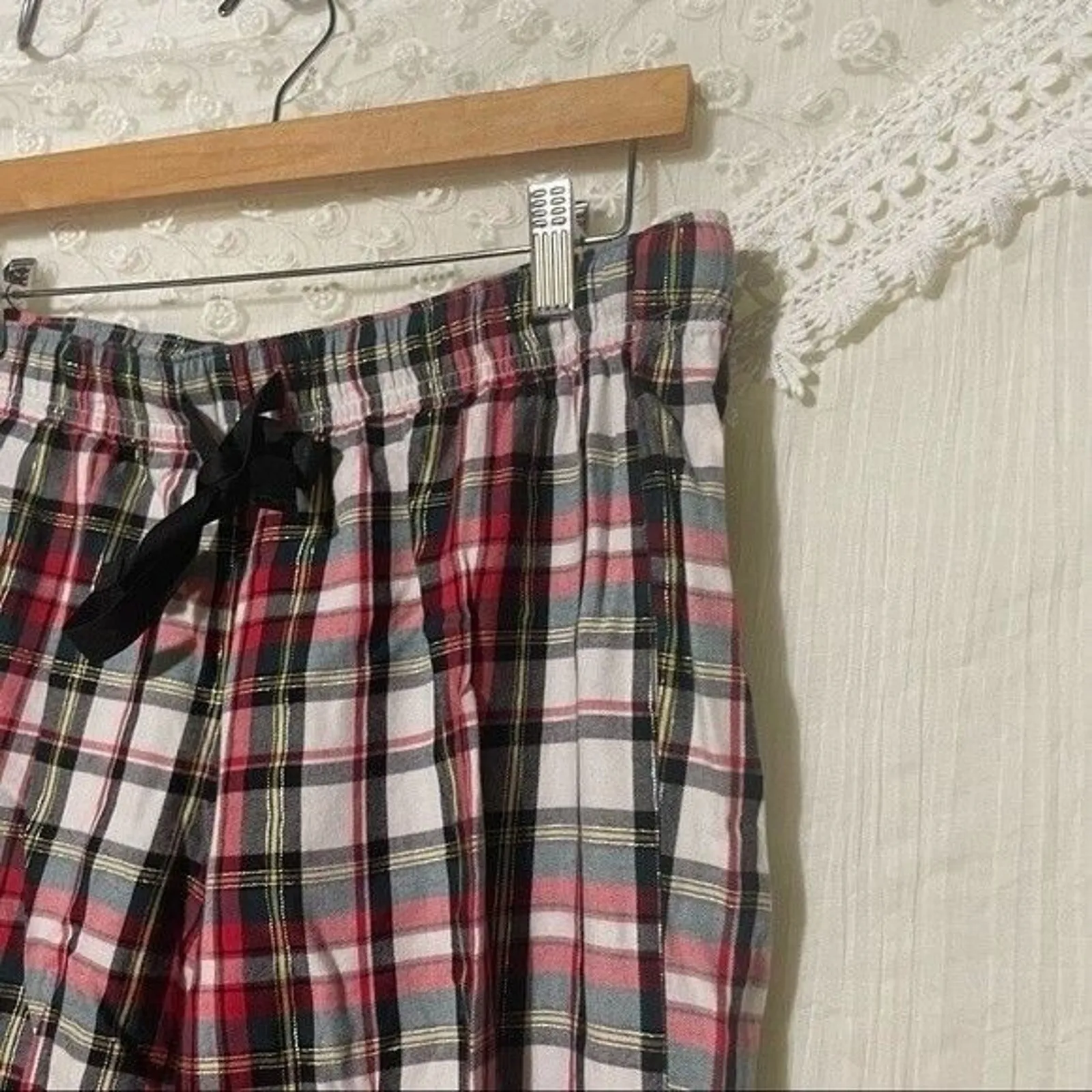 Victoria’s Secret Small Pajama Pants Plaid Red Black White Ribbon Tie - Image 4
