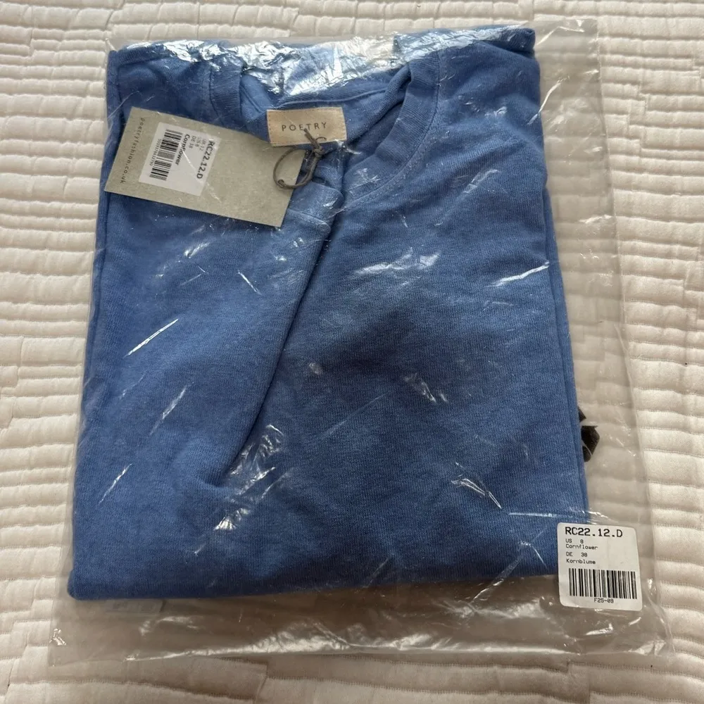 ROUND-NECK TOP
Pigment-dyed hemp & organic cotton - Image 3