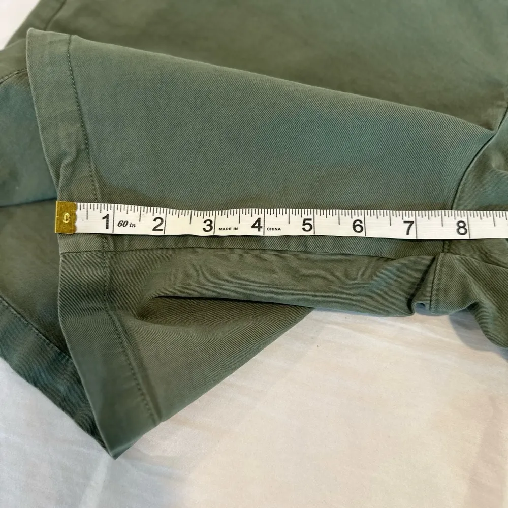 NWOT GAP Womens Dusty Green Sz: 32 - 8” Chino Stretch Shorts. Slash Pockets. - Image 5