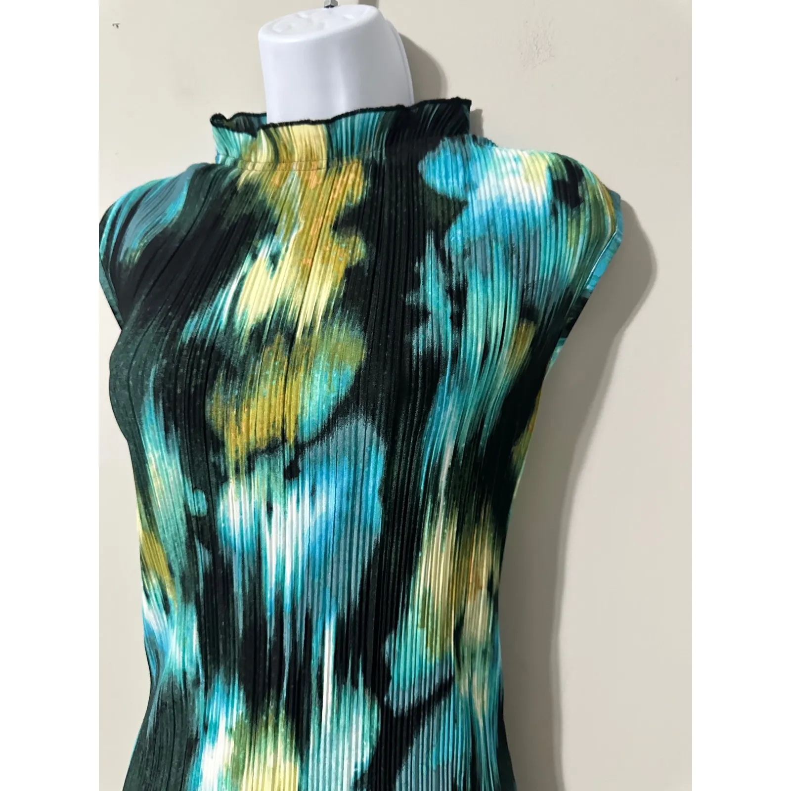 Future Collective Gabriella Karefa Johnson Pleated Mock Neck Midi Dress Size L Black Size L - Image 4