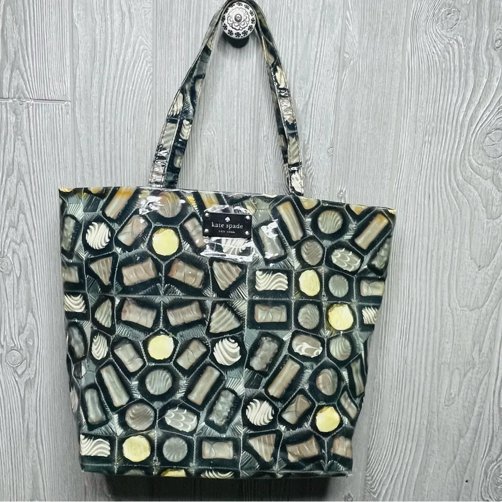 Rare Kate spade bon shopper daycation chocolate bonbon candy tote bag purse - Image 5