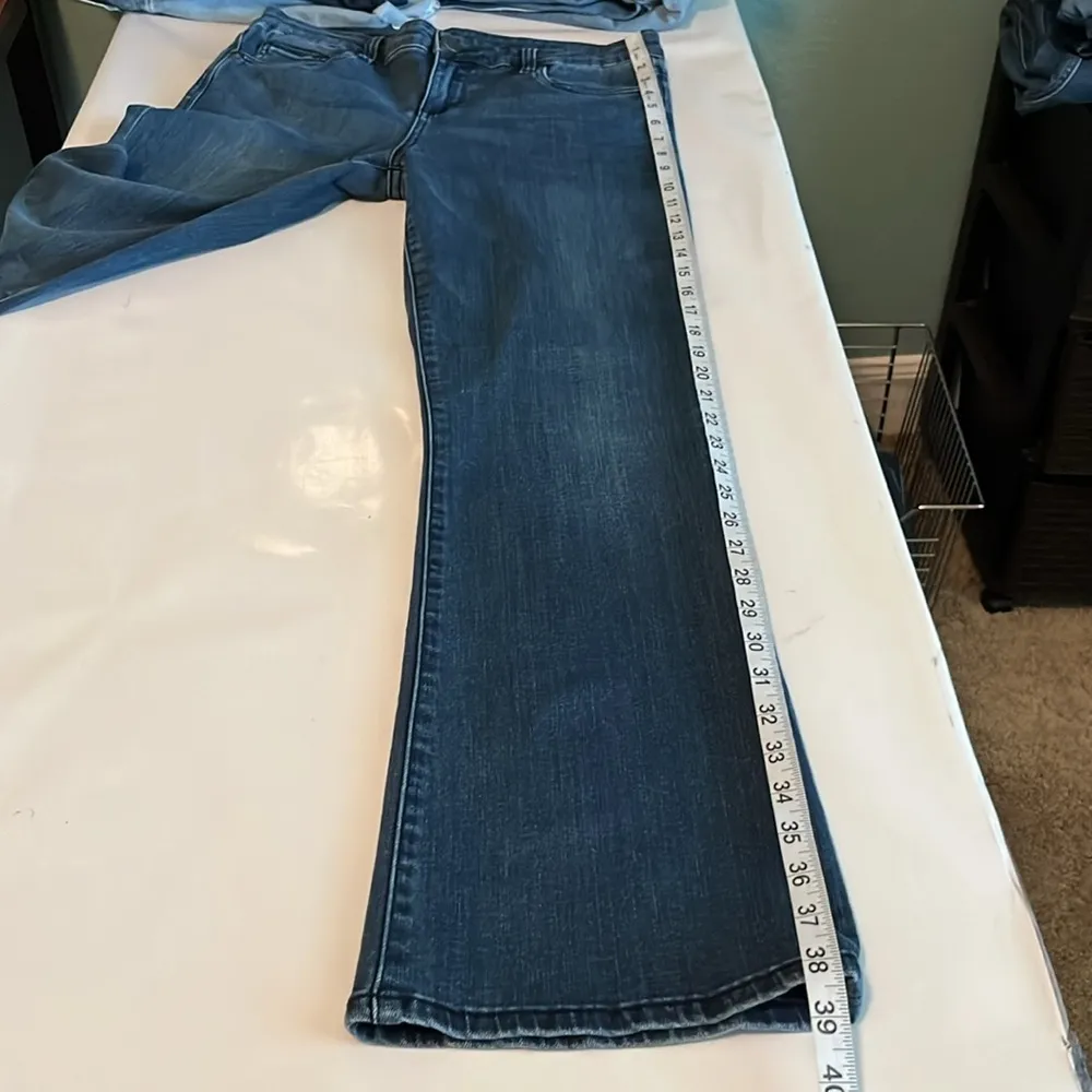 Kut From The Kloth Farrah Baby Bootcut Mid Rise Size 8 - Image 9