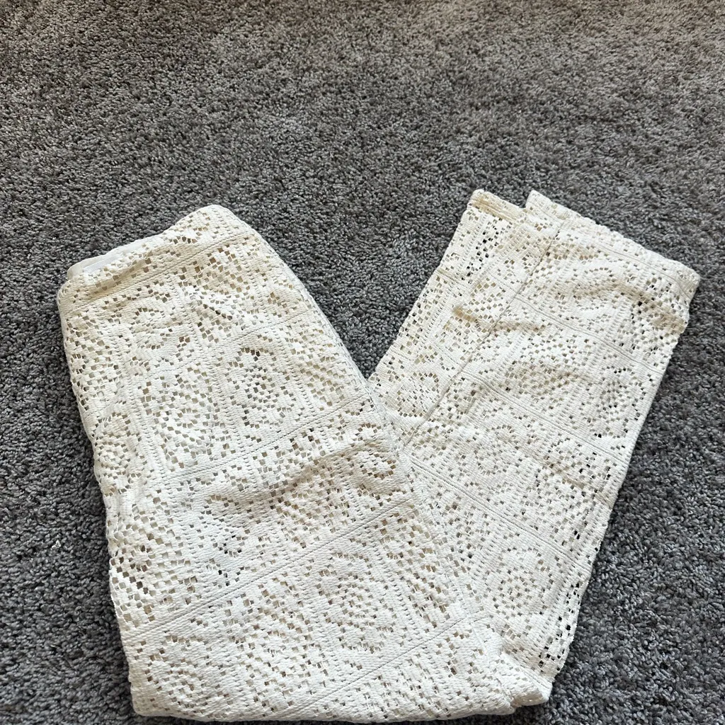 Le Lis Ivory Lace Trousers - Image 2