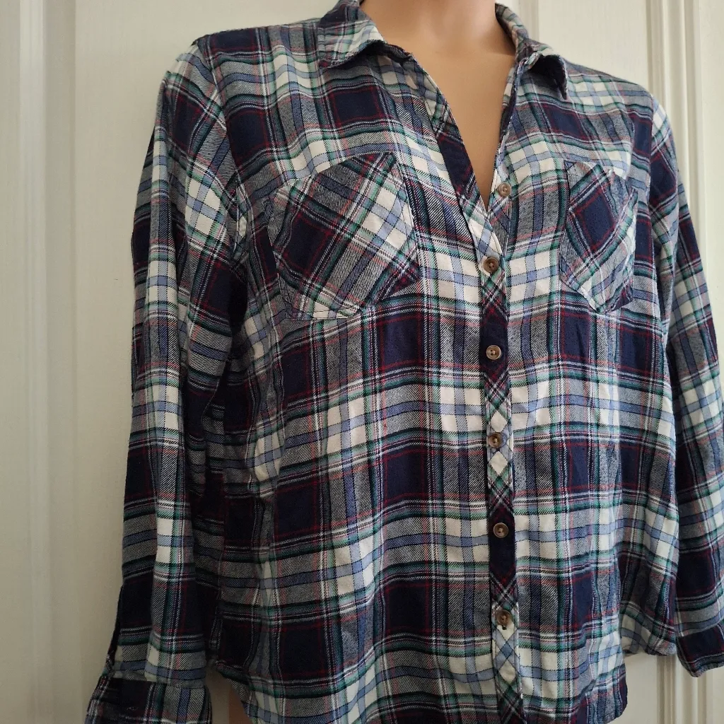 Maurices XL Plaid Button-Up Shirt - Image 3