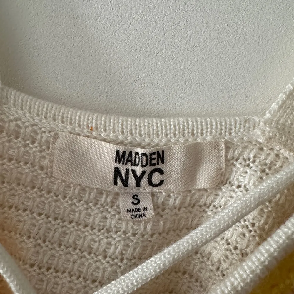 Madden NYC Y2K Boho Crochet String Cropped Tank Top - Image 4