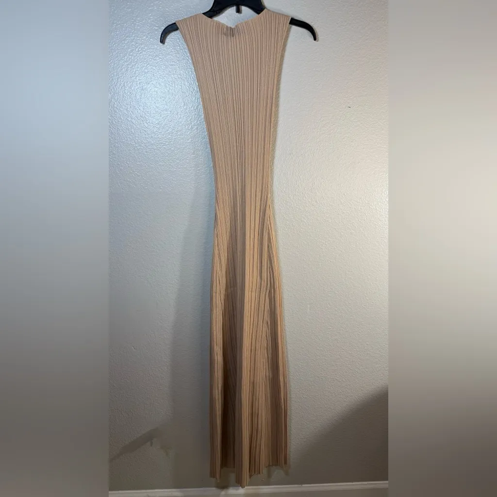 White Fox Boutique Tammy Cream Sleeveless Maxi Dress SZ:S - Image 5