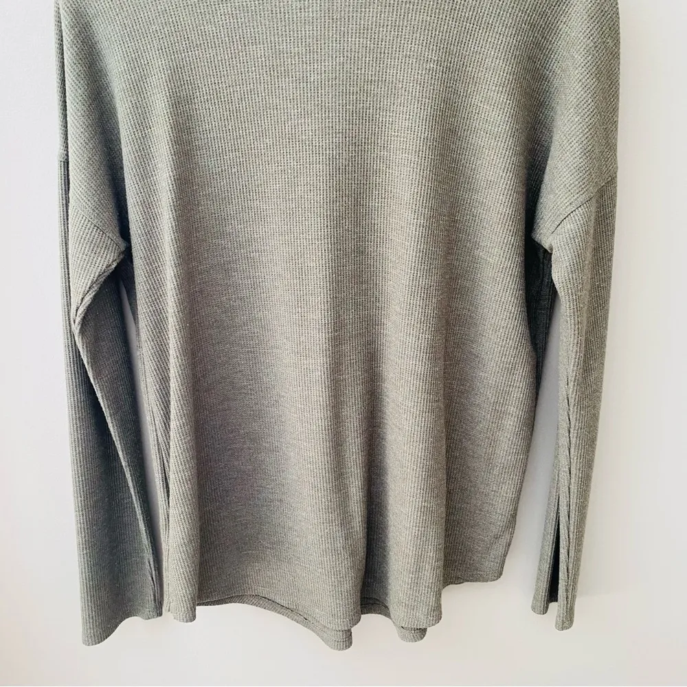 a new day Cowl Neck Waffle Knit Long Sleeve Top Green Sz Small - Image 8