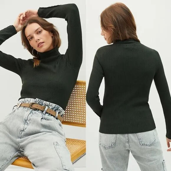 SALE Anthropologie Maeve Button-Sleeve Turtleneck in Holly Green Size XL $90 - Image 2