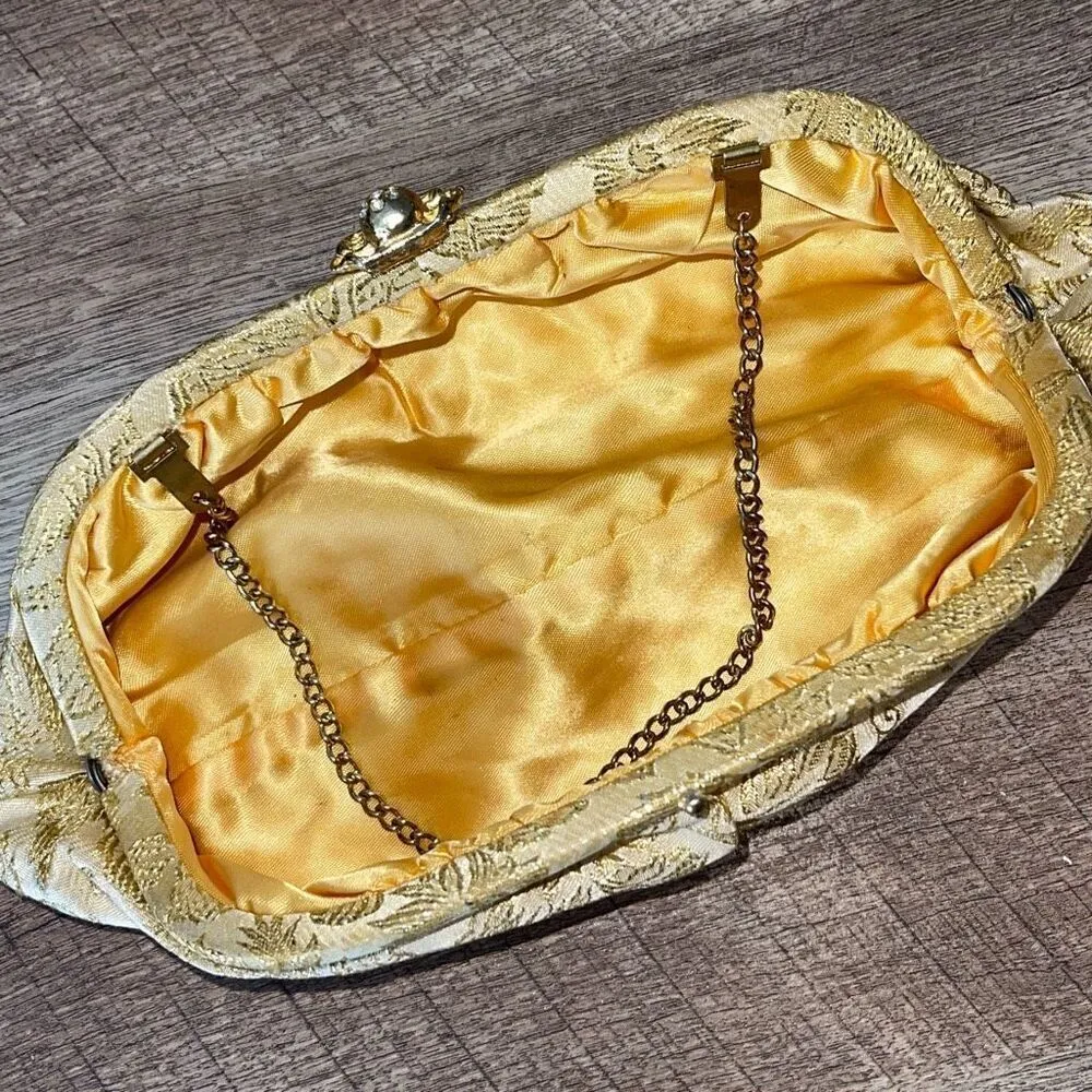 Vintage 1950’s Womens Metallic Jacquard Chain Handle Clutch and Gloves Gold Crea - Image 8