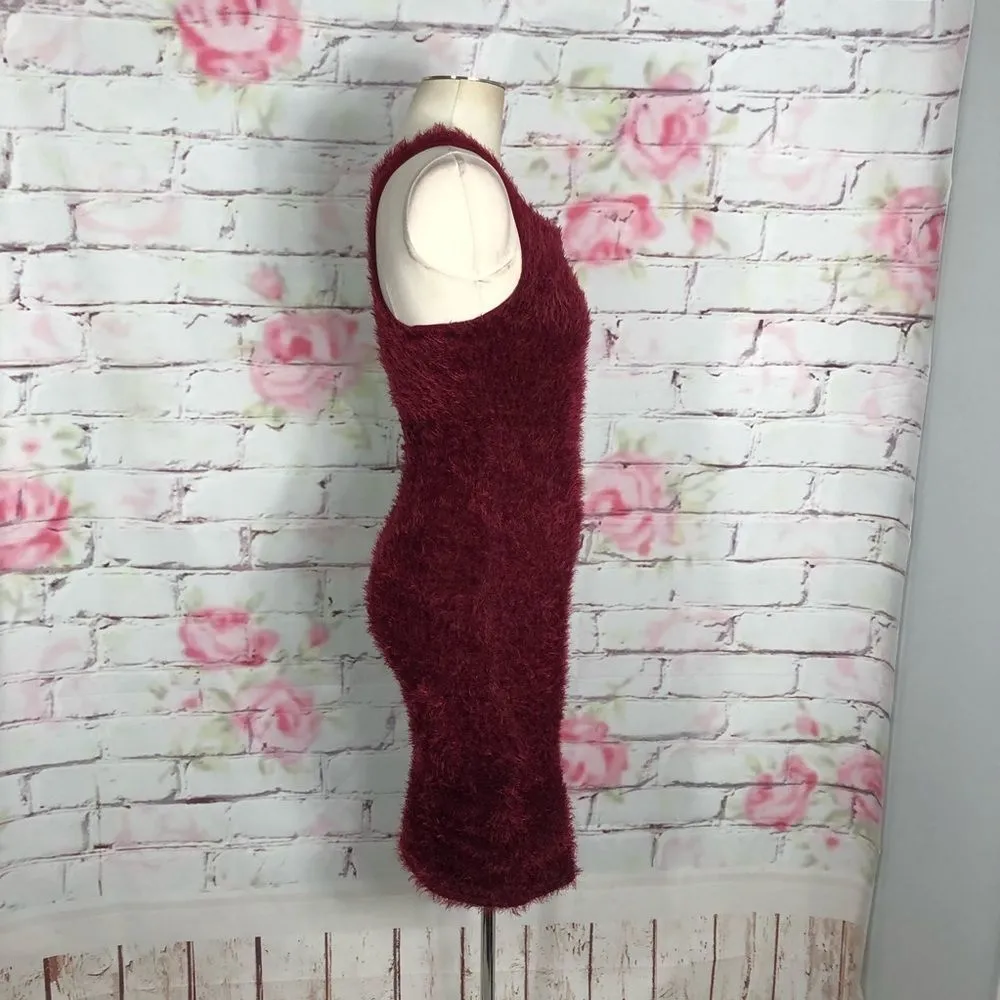 Velvet torch sleeveless red furry sweater dress - Image 6
