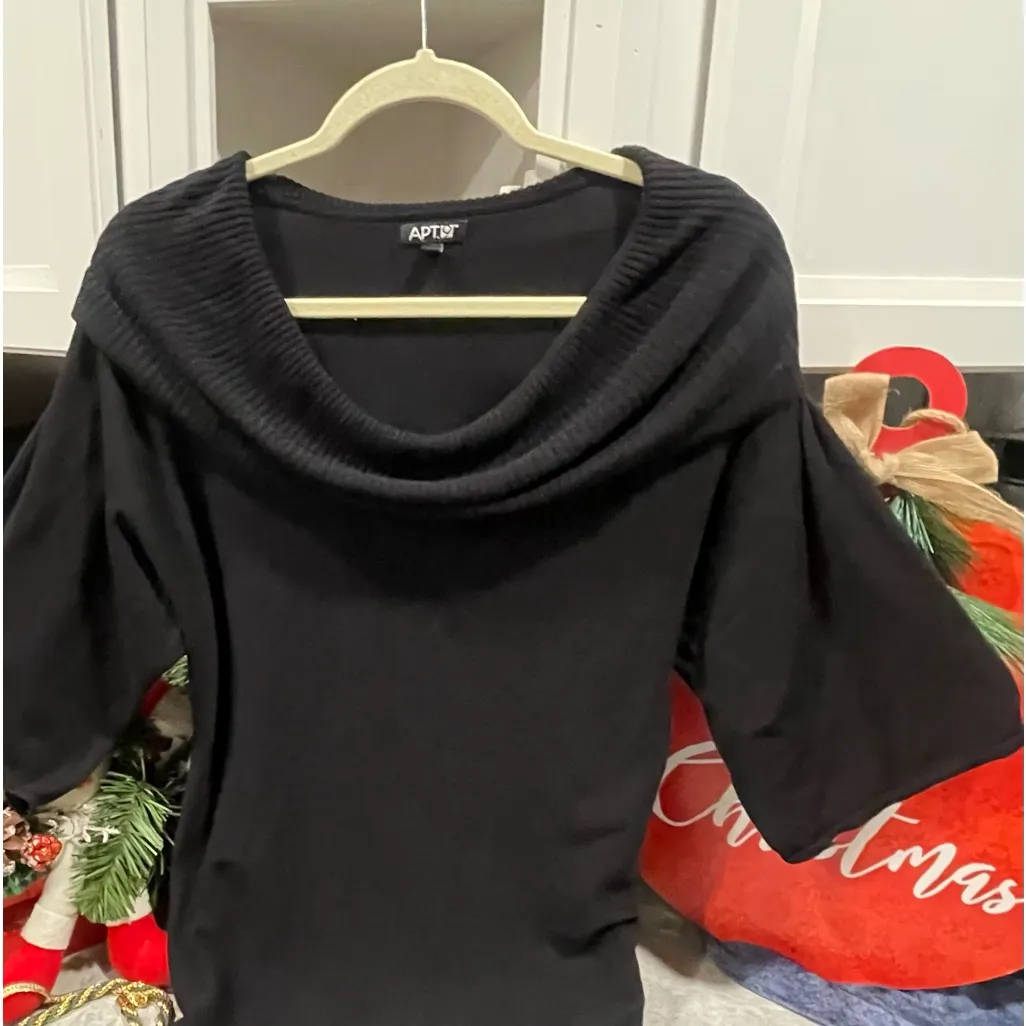 Apt 9 Sweater/Top Off Shoulder size M - Image 4