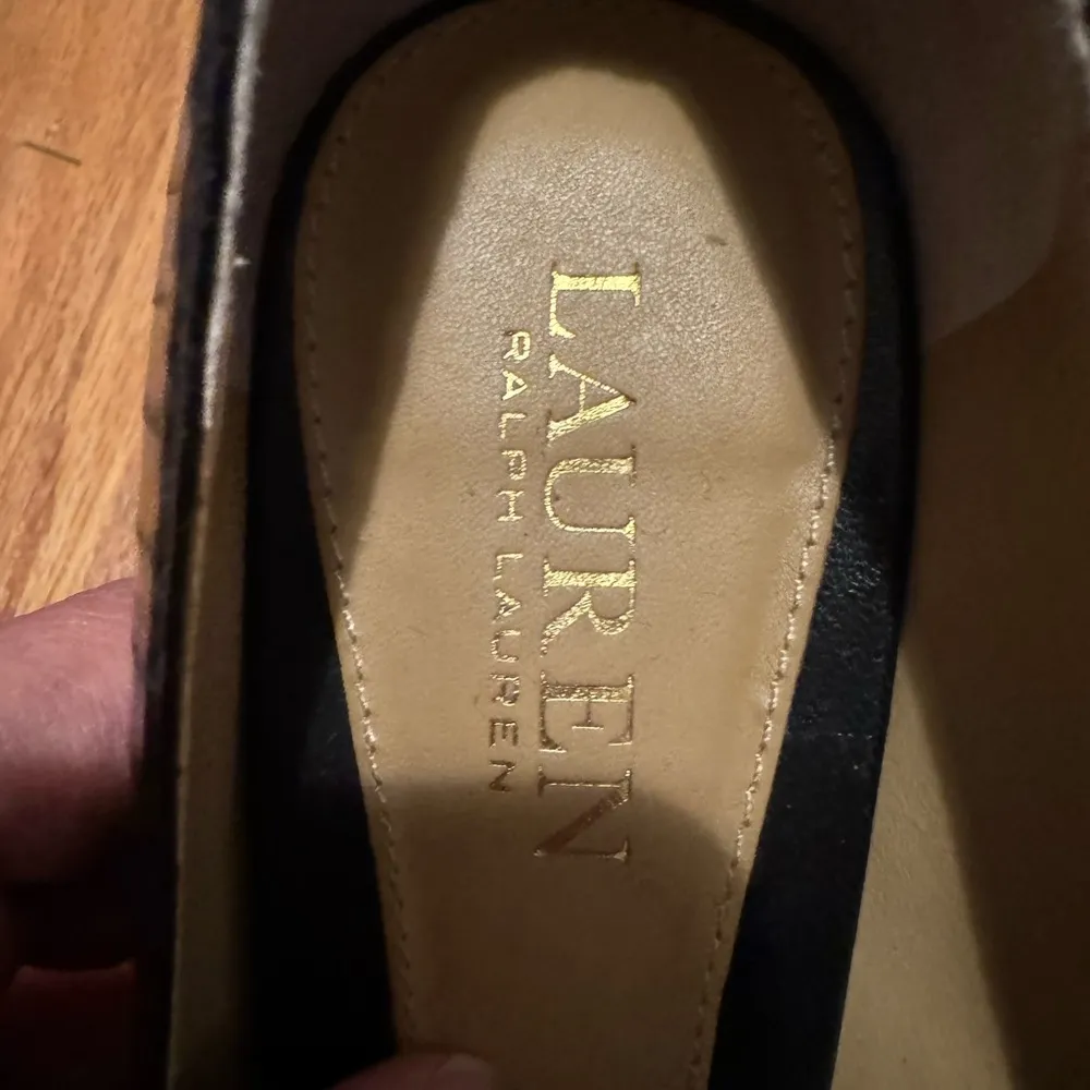 Ralph Lauren Women's 7.5 Black Snakeskin  Leather Heels Pumps 3” Heel - Image 3