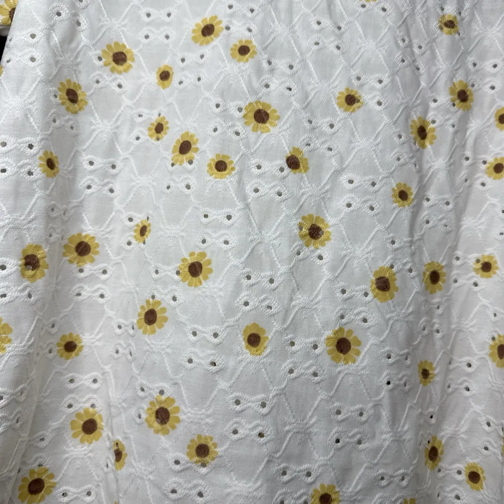 Wallflower Sunflower Eyelet Top White - Image 2