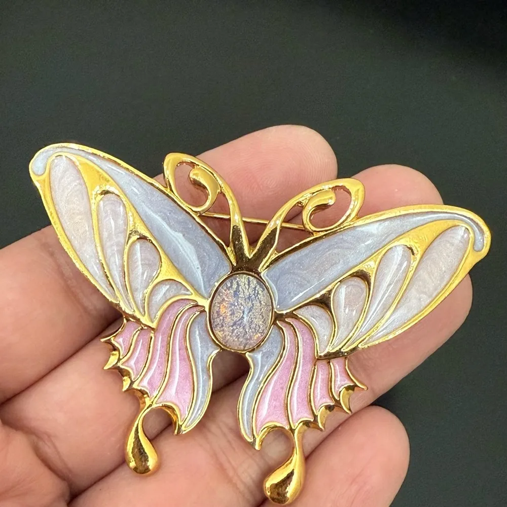 Vintage AVON Pastel Enamel Opal Jelly Belly Butterfly Brooch 21g. Pink - Image 9