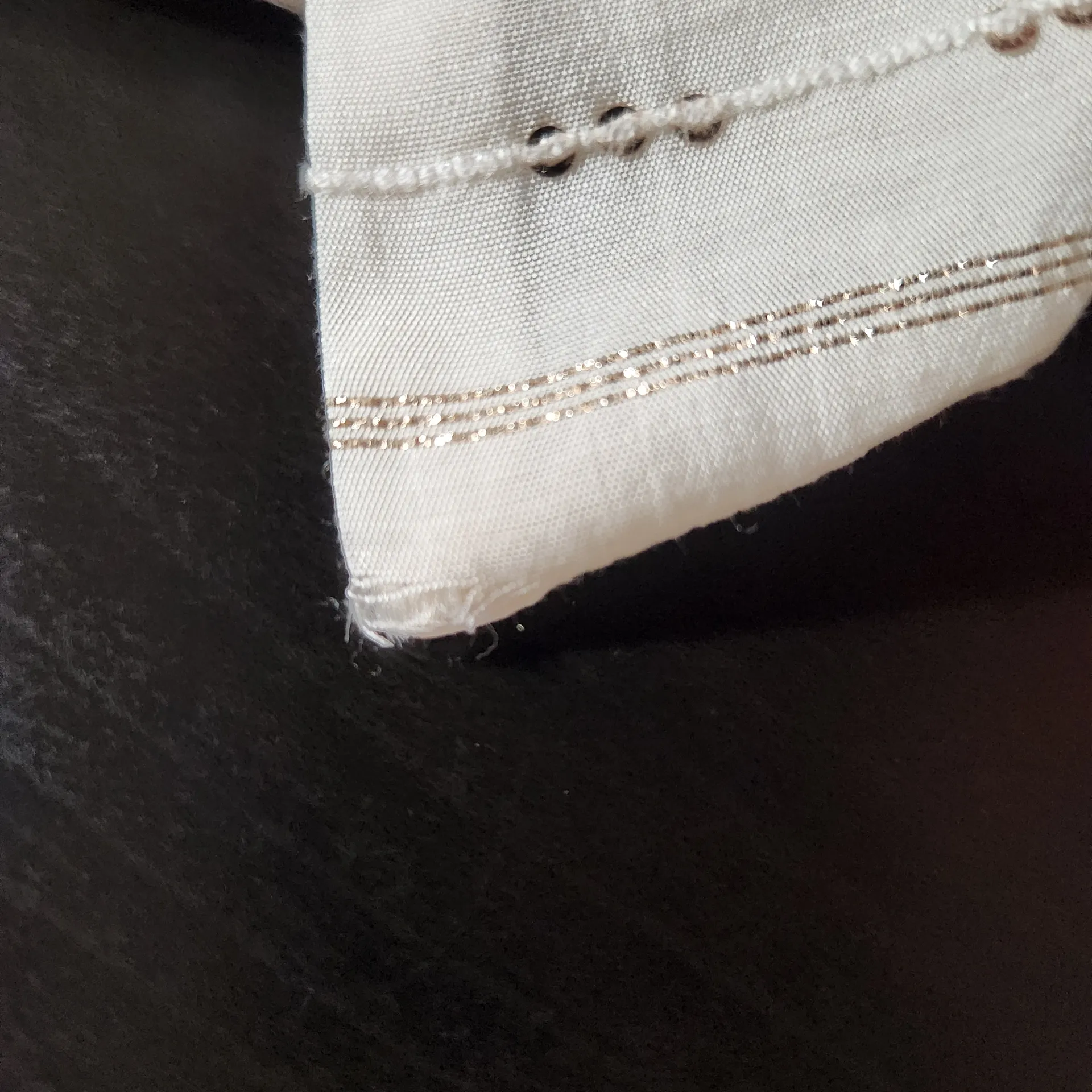 Vince Camuto Sheer Cream and Metallic Gold Top NWT Size Large Ivory Blouse - Image 8