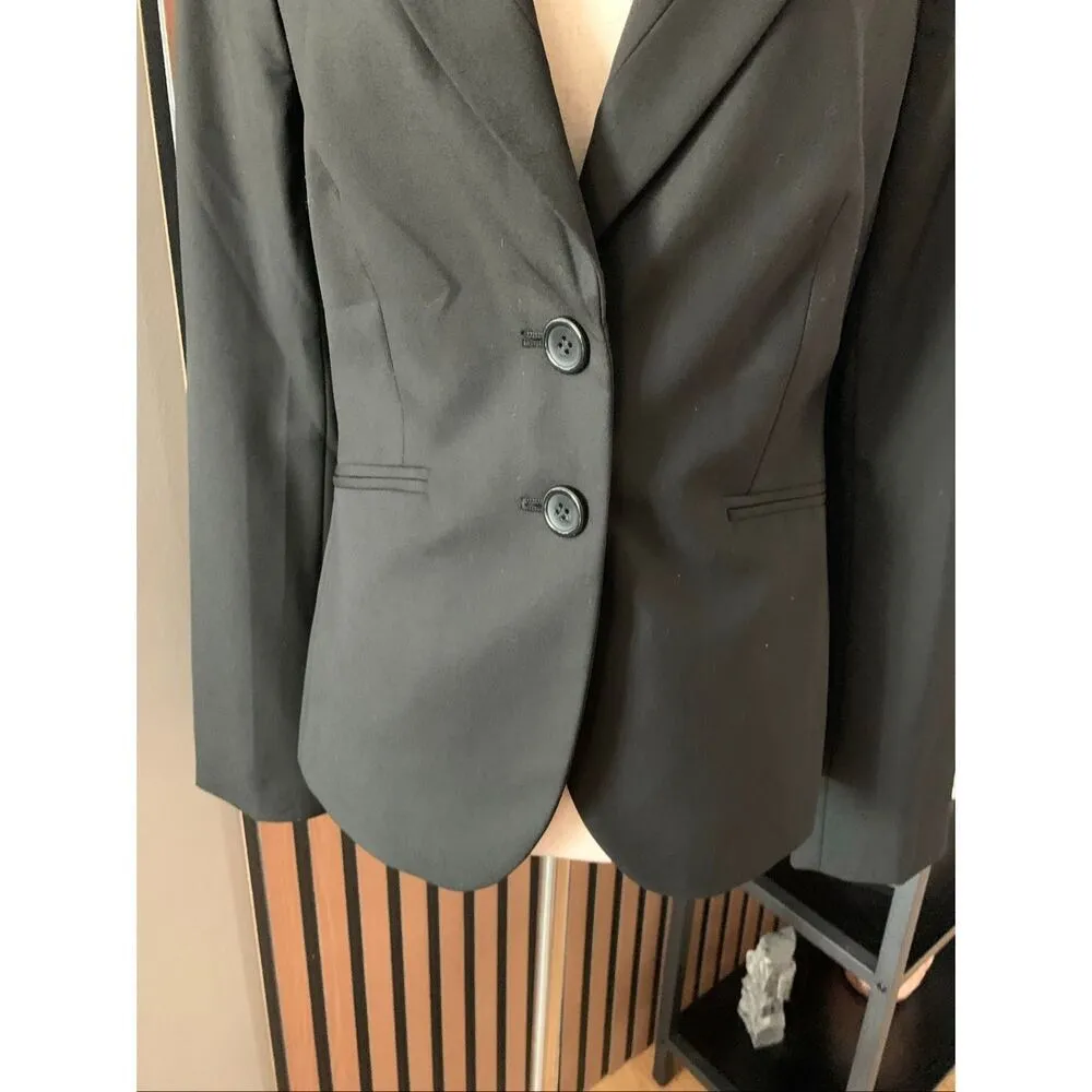 The limited black work blazer size 4 classy form fitting - Image 2