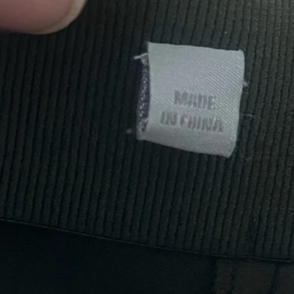 Vince Dark Grey ponte knit stitch front seam Ankle Pants, size XL - Image 10