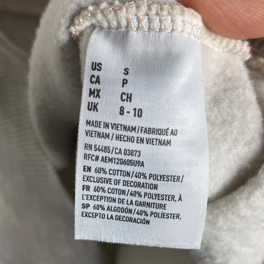 American Eagle Melt my Heart graphic embellished and embroidered sweatshirt sz S - Image 9